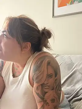 HeyBABYGIRL's Webcam Show
