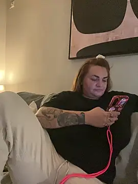 XXX chat uživo modela HeyBABYGIRL
