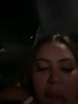 lariic's Live XXX Chat