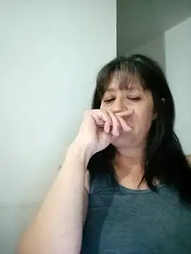 XXX chat uživo modela carolina_linarez69