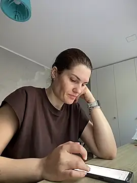 Ms-Lust1- – Naživo XXX chat