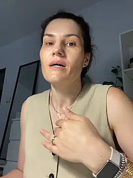 Ms-Lust1- Chat XXX in diretta