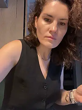 Ms-Lust1- – Live XXX-chat