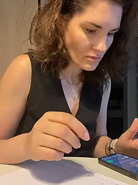 Ms-Lust1- Chat XXX in diretta