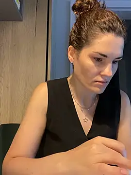 Ms-Lust1- Chat XXX in diretta