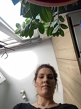 Ms-Lust1- Chat XXX in diretta