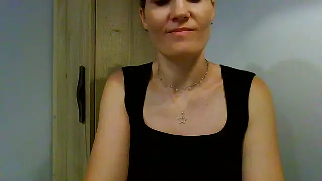 Ms-Lust1- – Live XXX-chat
