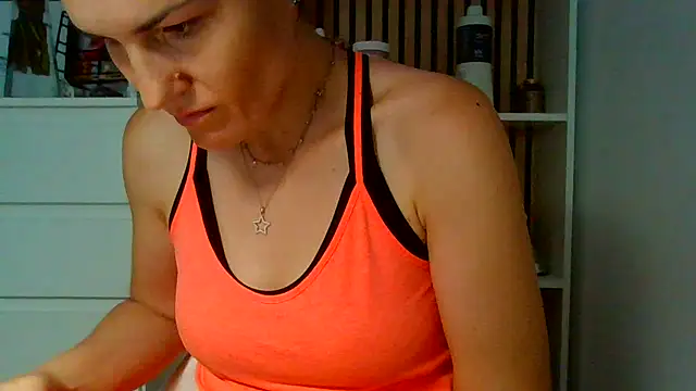 Ms-Lust1- Chat XXX in diretta