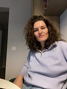 Ms-Lust1- Chat XXX in diretta