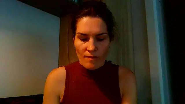 Ms-Lust1- – Live XXX-chat