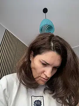 Ms-Lust1- – Live XXX-chat
