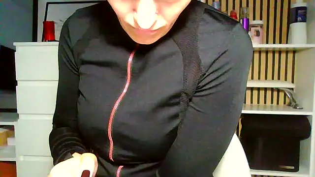 Ms-Lust1- Show in webcam