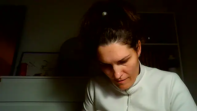 Ms-Lust1- – Live XXX-chat