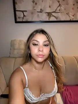 tuckersabrina Adlı Modelin Web Kamerası Şovu