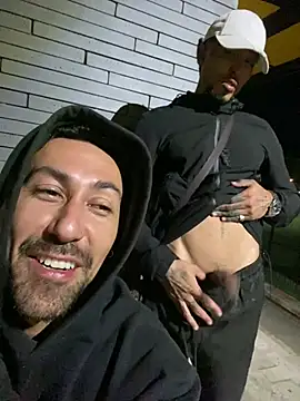 הופעת וובקאם של dantedesirexx