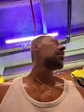 הופעת וובקאם של dantedesirexx