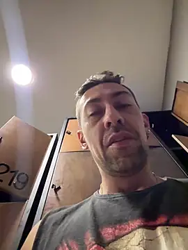 הופעת וובקאם של dantedesirexx