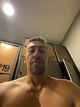 הופעת וובקאם של dantedesirexx