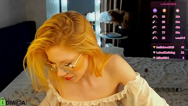Онлайн чат XXX Esme_Runn