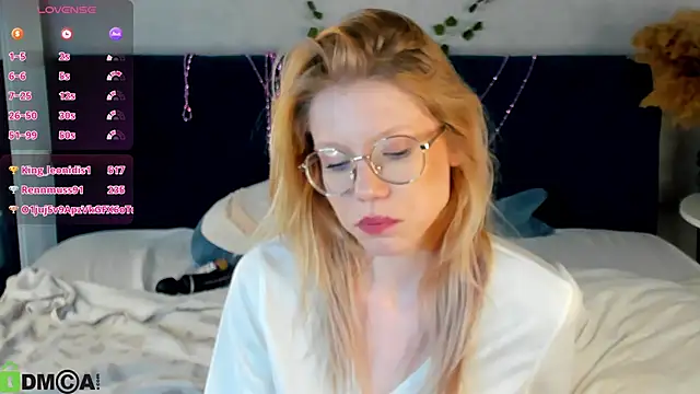 Chat +18 de Esme_Runn ao vivo