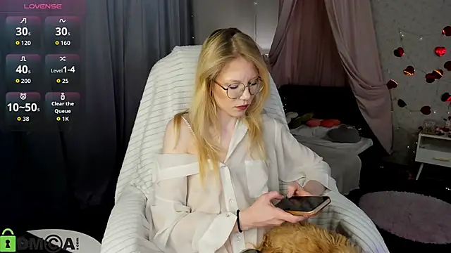 Esme_Runn's Live XXX Chat