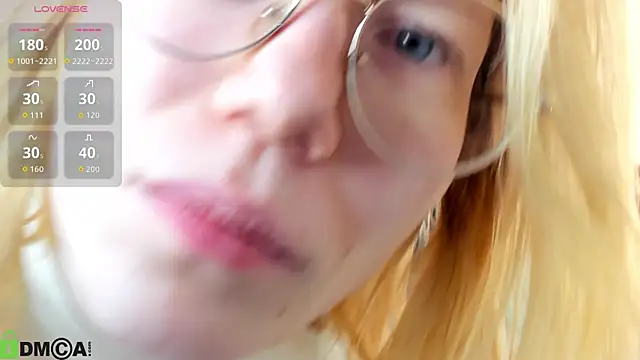 Esme_Runn's Live XXX Chat