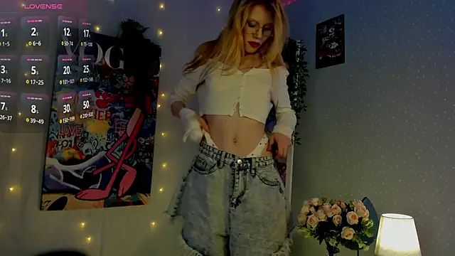 Esme_Runn's Live XXX Chat