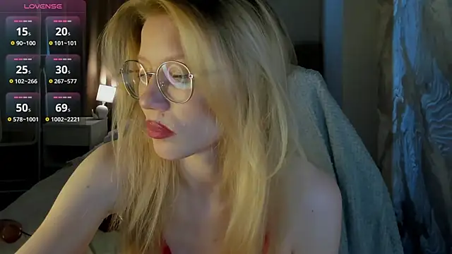 Esme_Runn Chat XXX in diretta