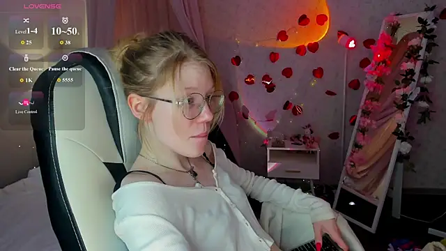 Chatroom XXX en direct de Esme_Runn