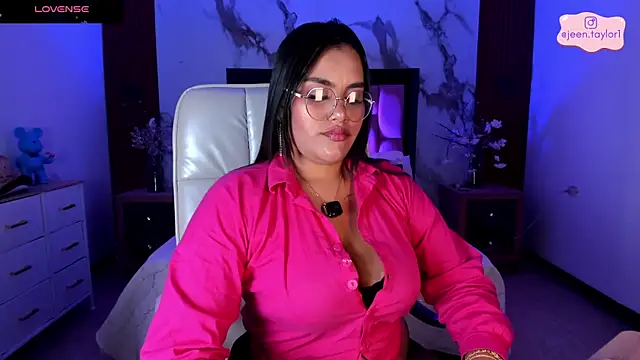 Chat XXX en directo de Jeen_Taylor