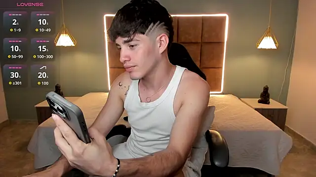 AlejooTwink – webcam-show