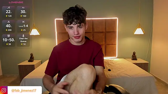 Show modela AlejooTwink na web-kameri