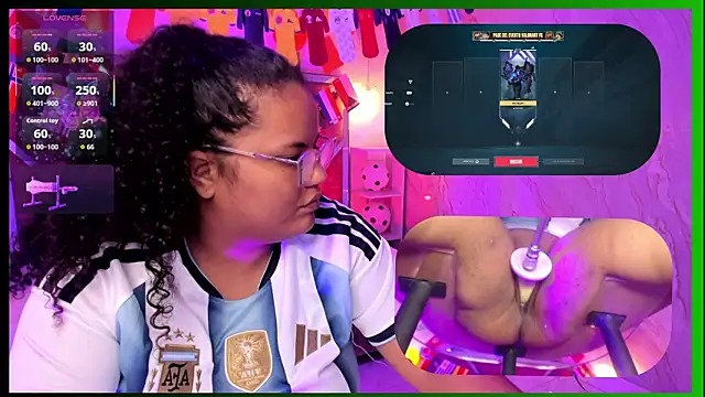 Živý XXX chat MhiaRey