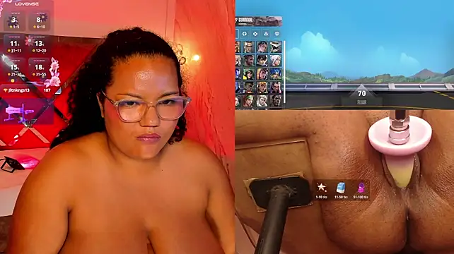 MhiaRey Show in webcam