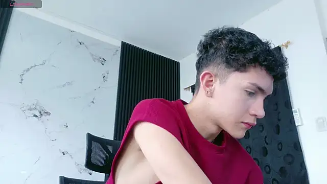 Noah_tyler_ Adlı Modelin Web Kamerası Şovu