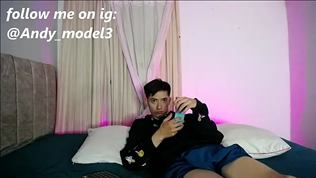 Webkamerová show Yellowpokemon23