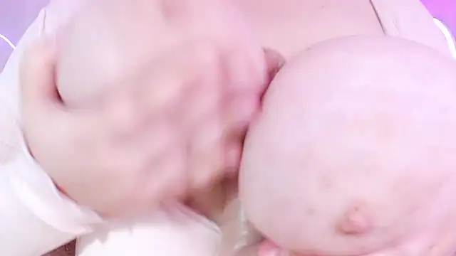צ'אט XXX בשידור חי של yourmermaidd