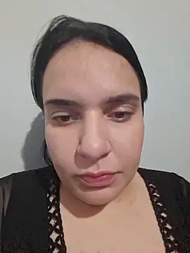 Chat +18 de Larissavolcano ao vivo