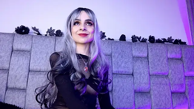 Alice_noir Chat XXX in diretta