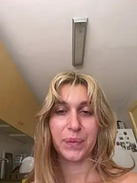 MilanaTaylor Adlı Modelin Canlı XXX Sohbeti