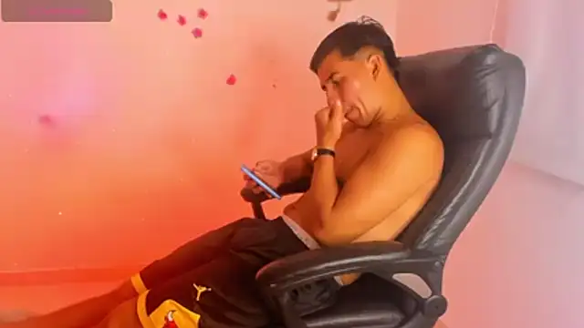 roguer_darkk Webcam show