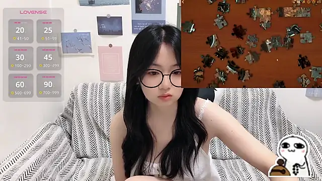 LiLiYbaby 现场性爱视讯表演