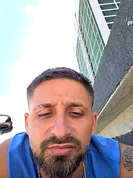 omarito100 webcam show