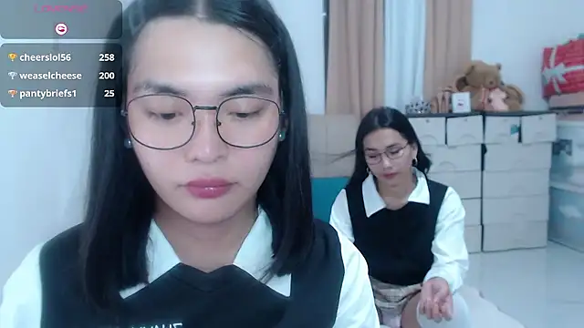 zhaviahale21 Pertunjukan Webcam