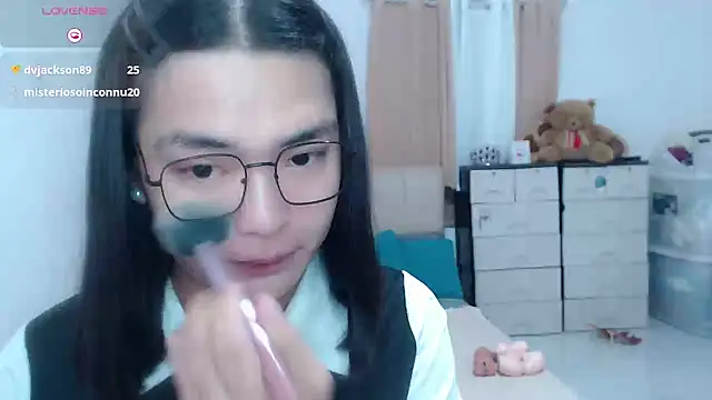 zhaviahale21 Show Webcam