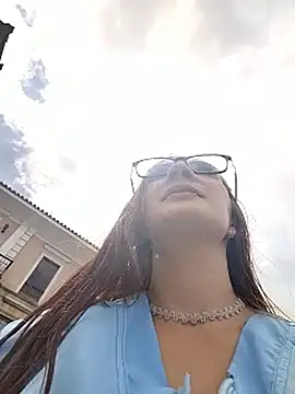 Mery_Moon123: διαδικτυακό σόου στην κάμερα