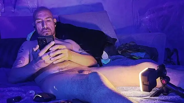 nakedtony81 ওয়েবক্যাম শো
