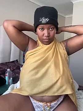 Brandyy23 Show in webcam
