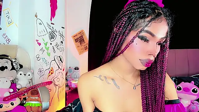 bloom444 Show in webcam