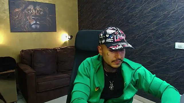 RomeoBodhi Show in webcam